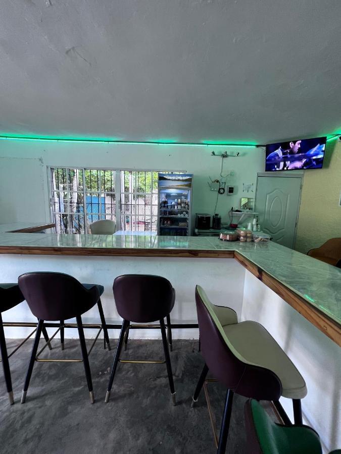 Sunrise Internet Cafe And Hotel 拉斯特拉纳斯 外观 照片